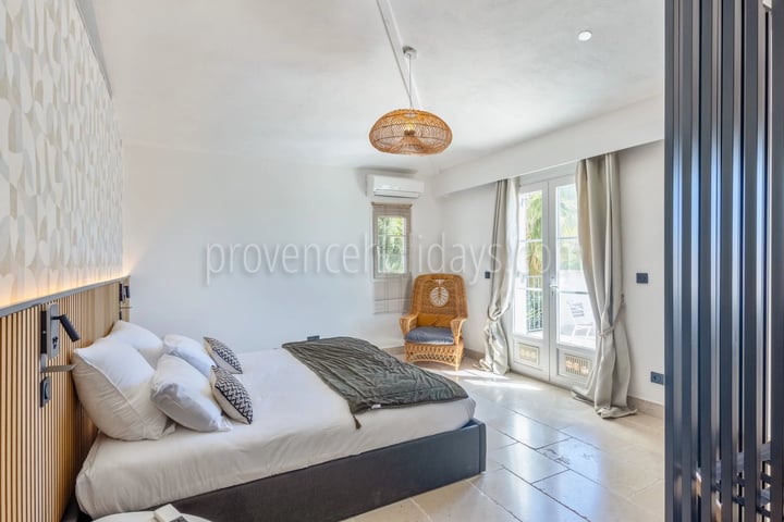 30 - Zeitgenössische Villa in Saint-Raphaël: Villa: Bedroom