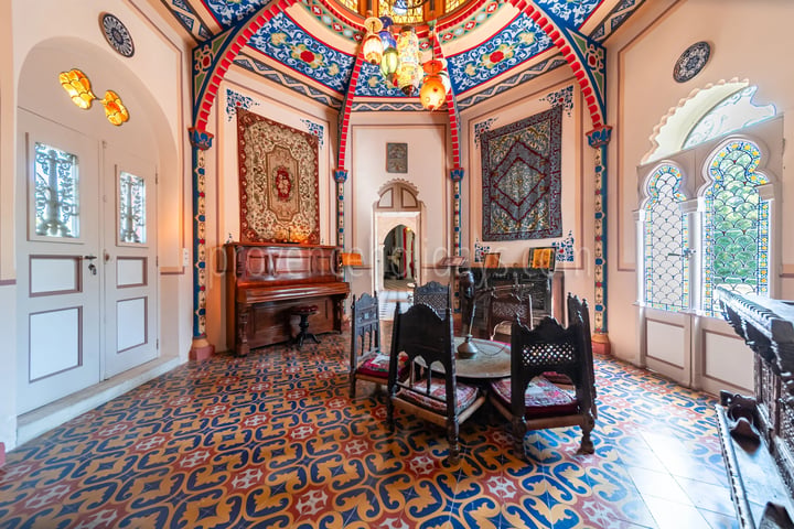 23 - Character estate in Cucuron: Villa: Interior