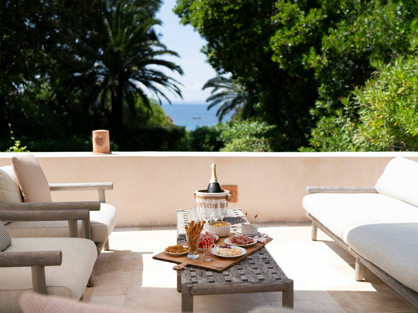 8 - Villa Luna: Villa: Exterior