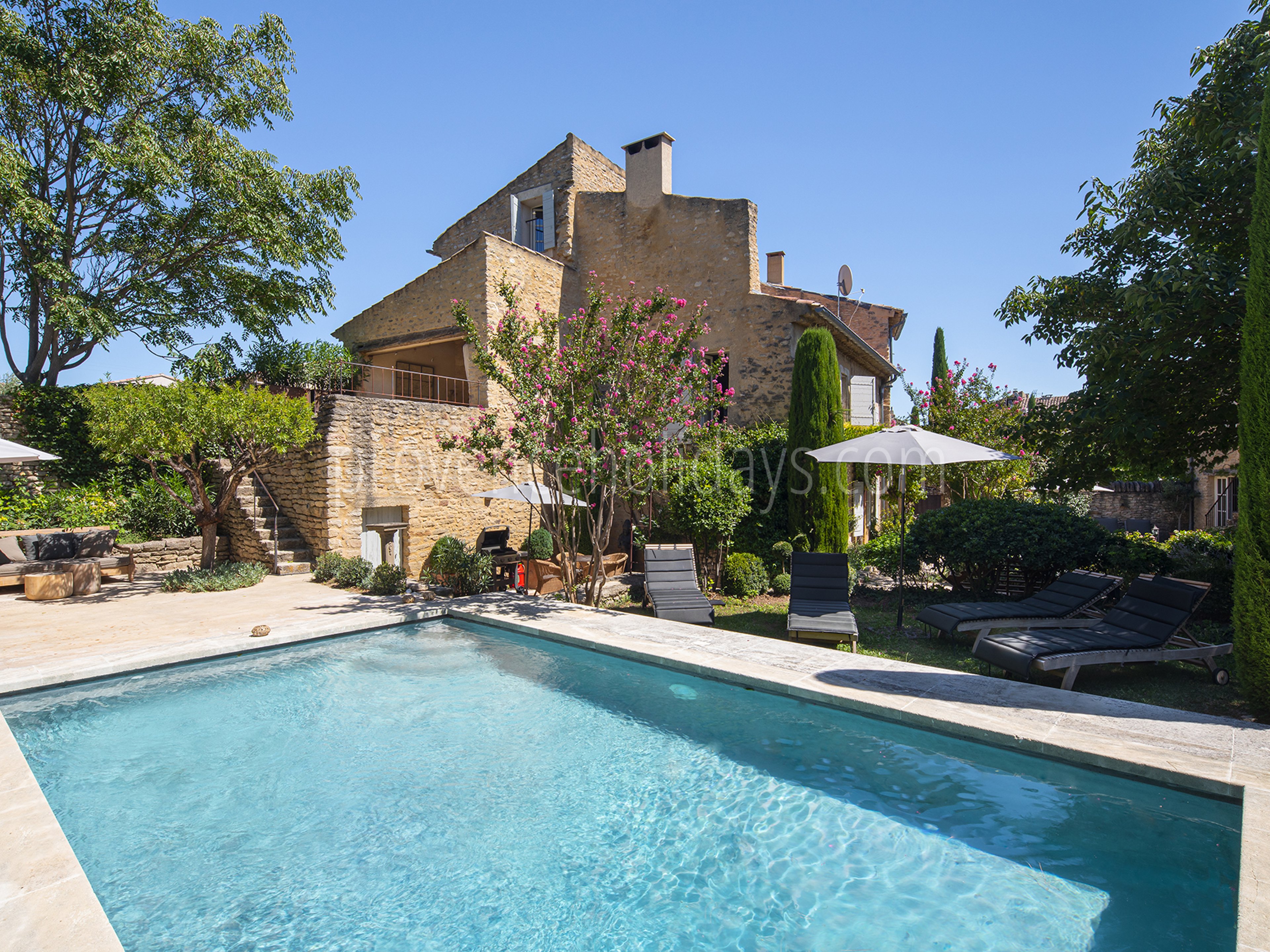 5 - Mas Cabrières: Villa: Exterior