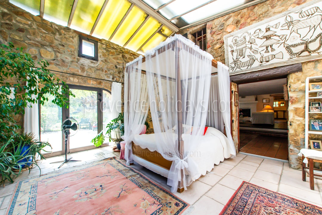 Haus mit Pool, unverbaubarem Blick in einer ruhigen Umgebung in Plan-de-la-Tour. - Schlafzimmer