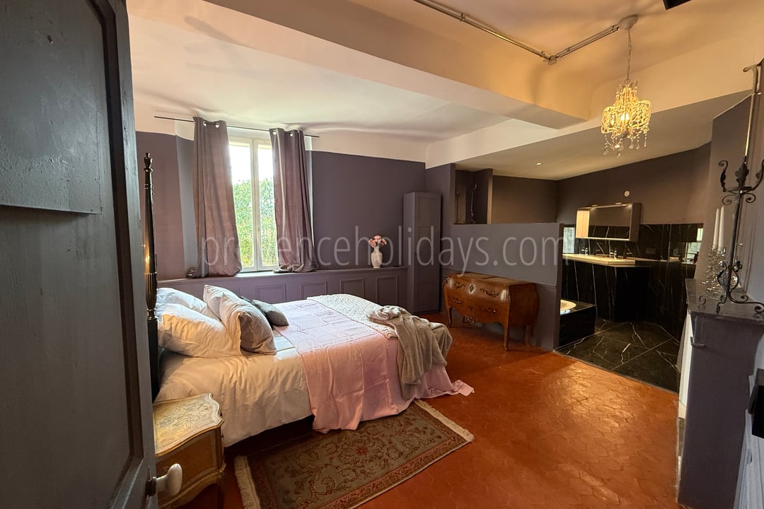 Hotel Olivine