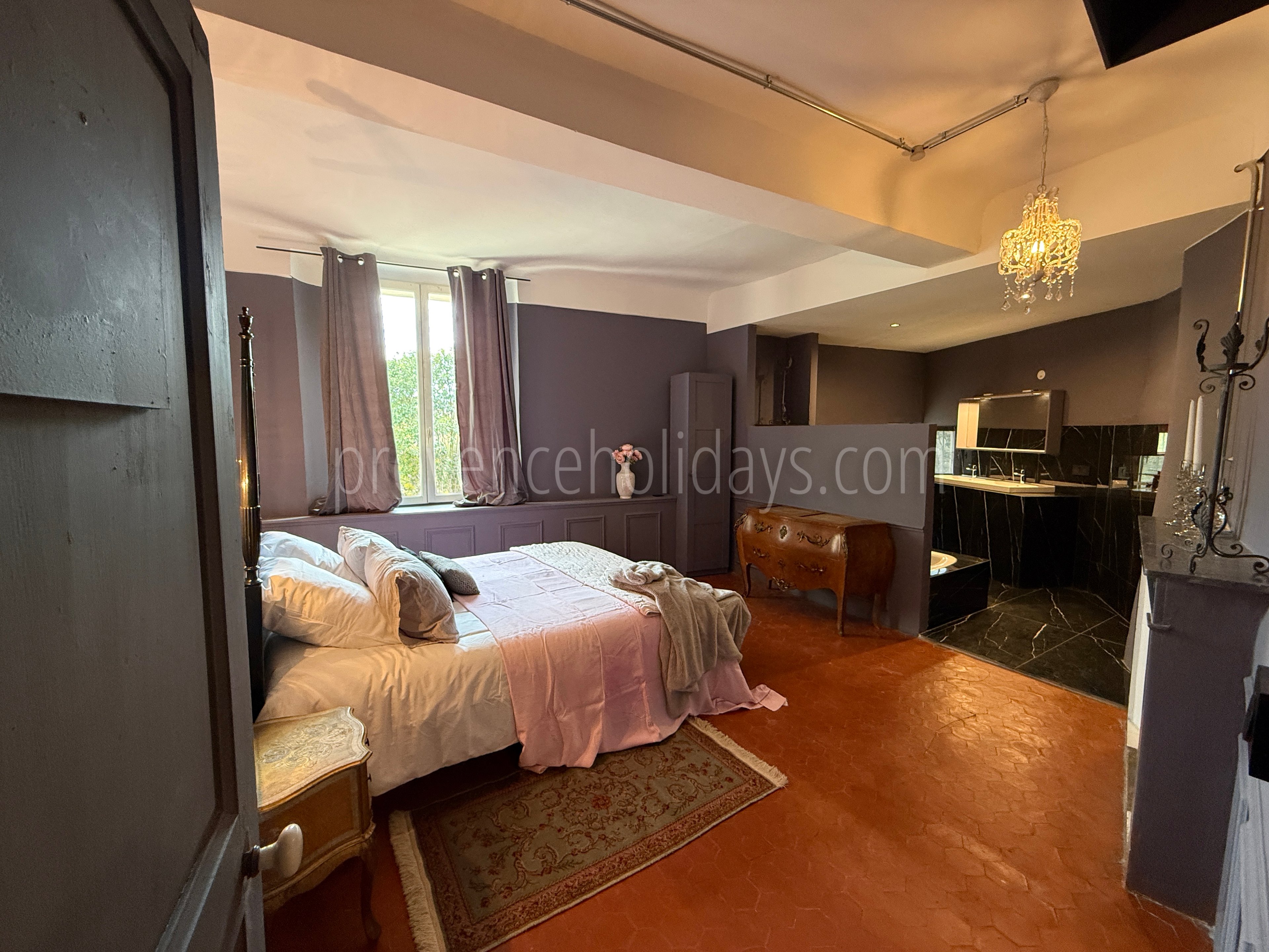 13 - Hotel Olivine: Villa: Bedroom