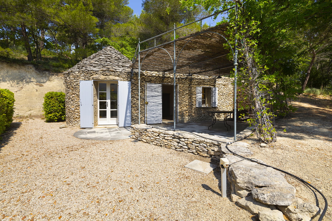 10 - La Roseraie: Villa: Exterior