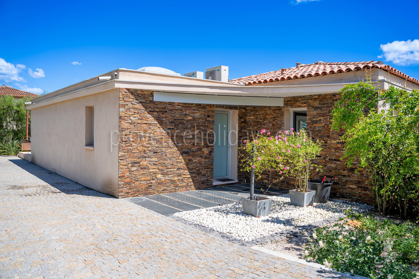 8 - Saphir de Mer: Villa: Exterior