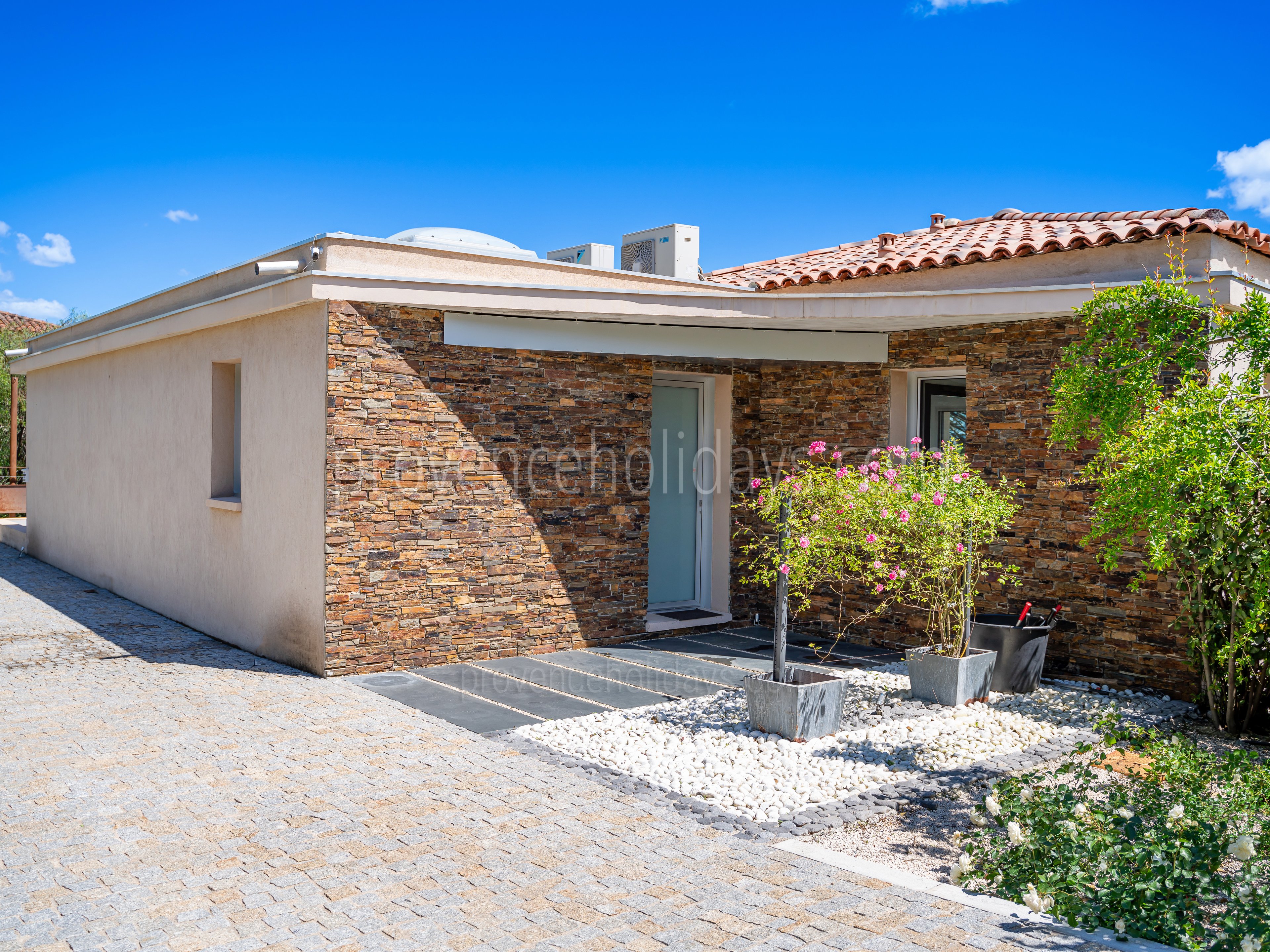 8 - Saphir de Mer: Villa: Exterior