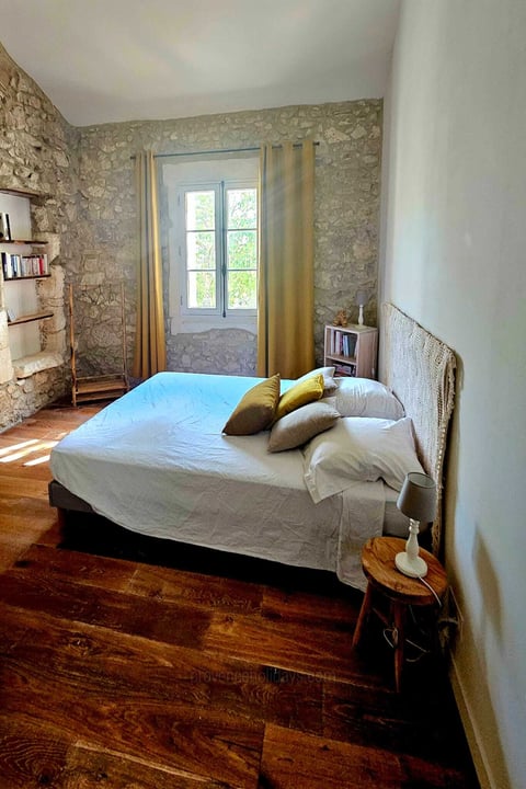 12 - Mas des Roches: Villa: Bedroom