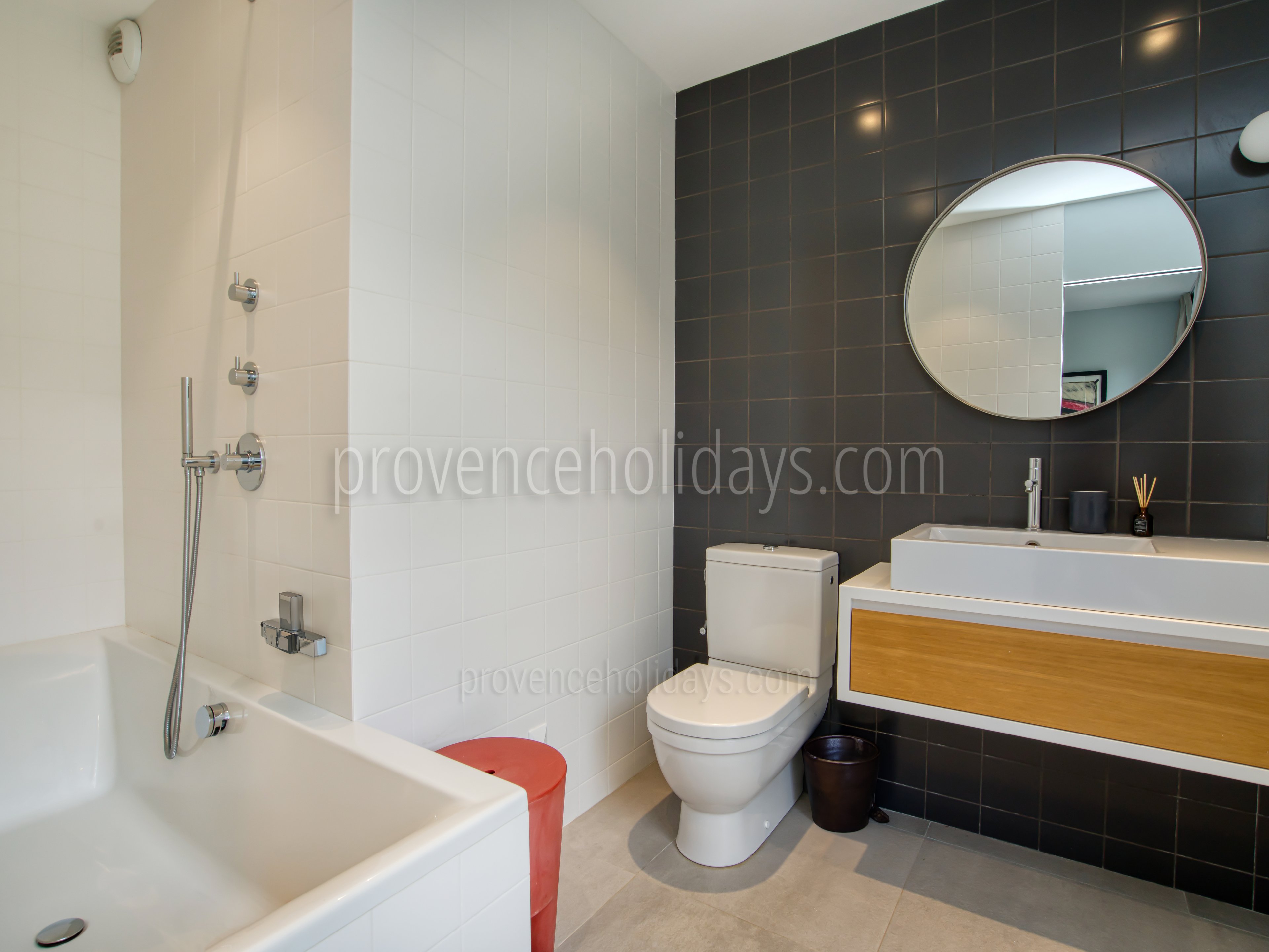 19 - Refuge d\'Azur: Villa: Bathroom