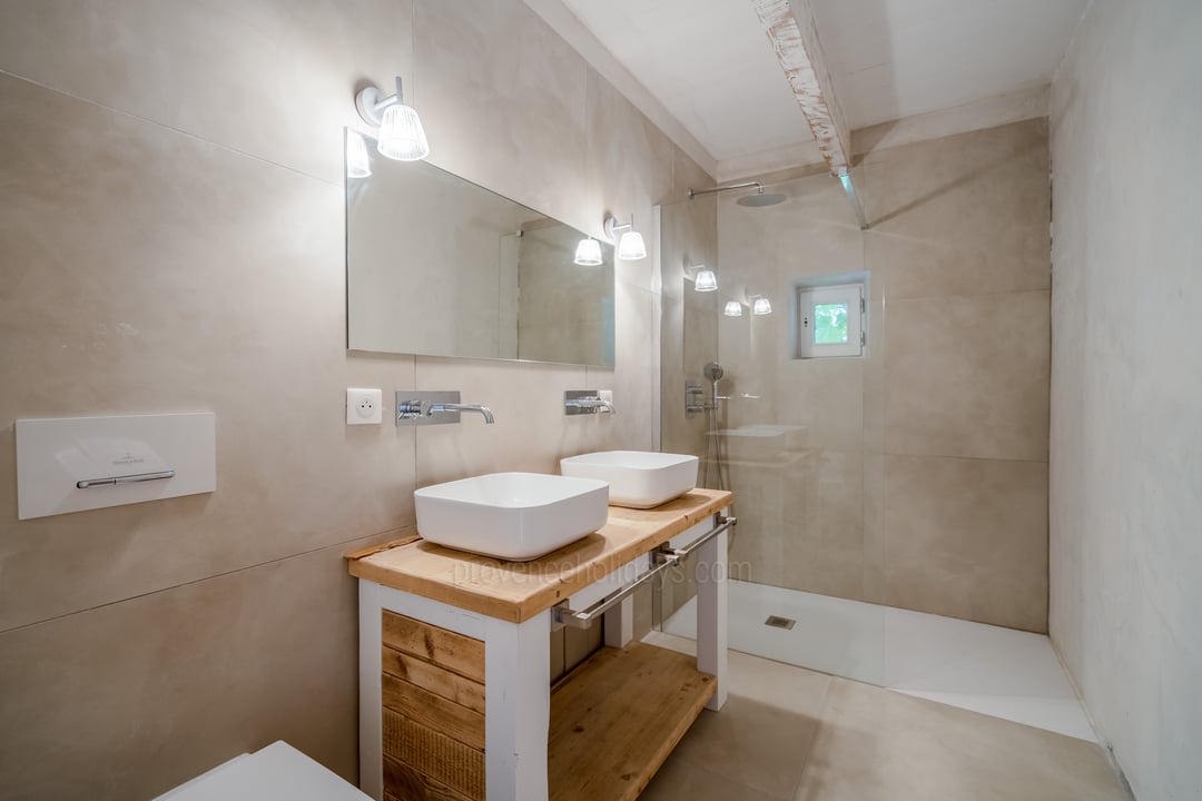 33 - Mas Cerisiers: Villa: Bathroom