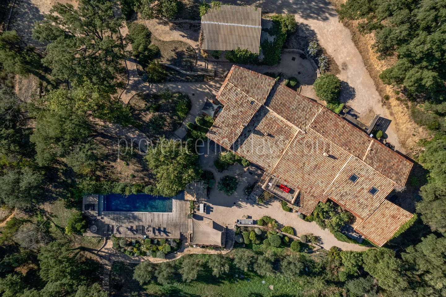 24 - Domaine en pierre à La Garde-Freinet: Villa: Exterior