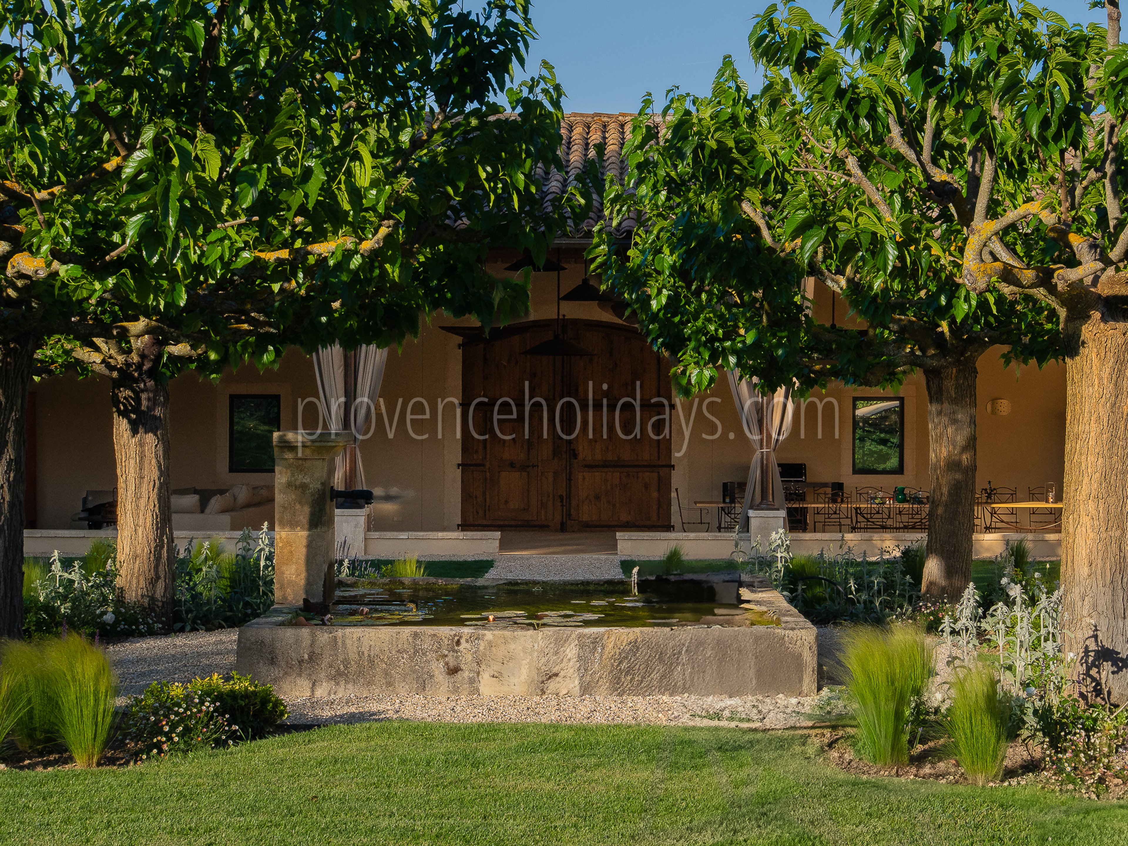 92 - Villa des Cascades: Villa: Exterior