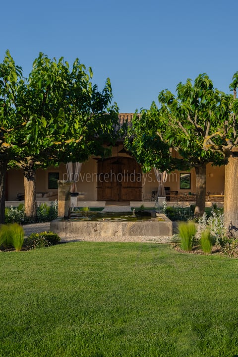 92 - Villa des Cascades: Villa: Exterior