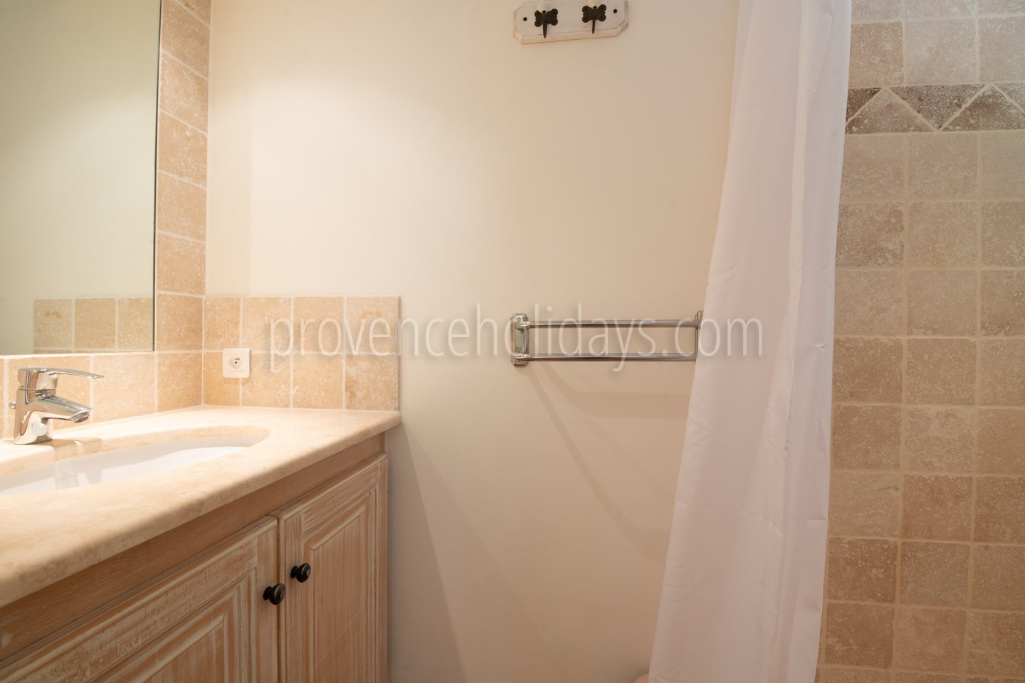 21 - Villa Poppy: Villa: Bathroom