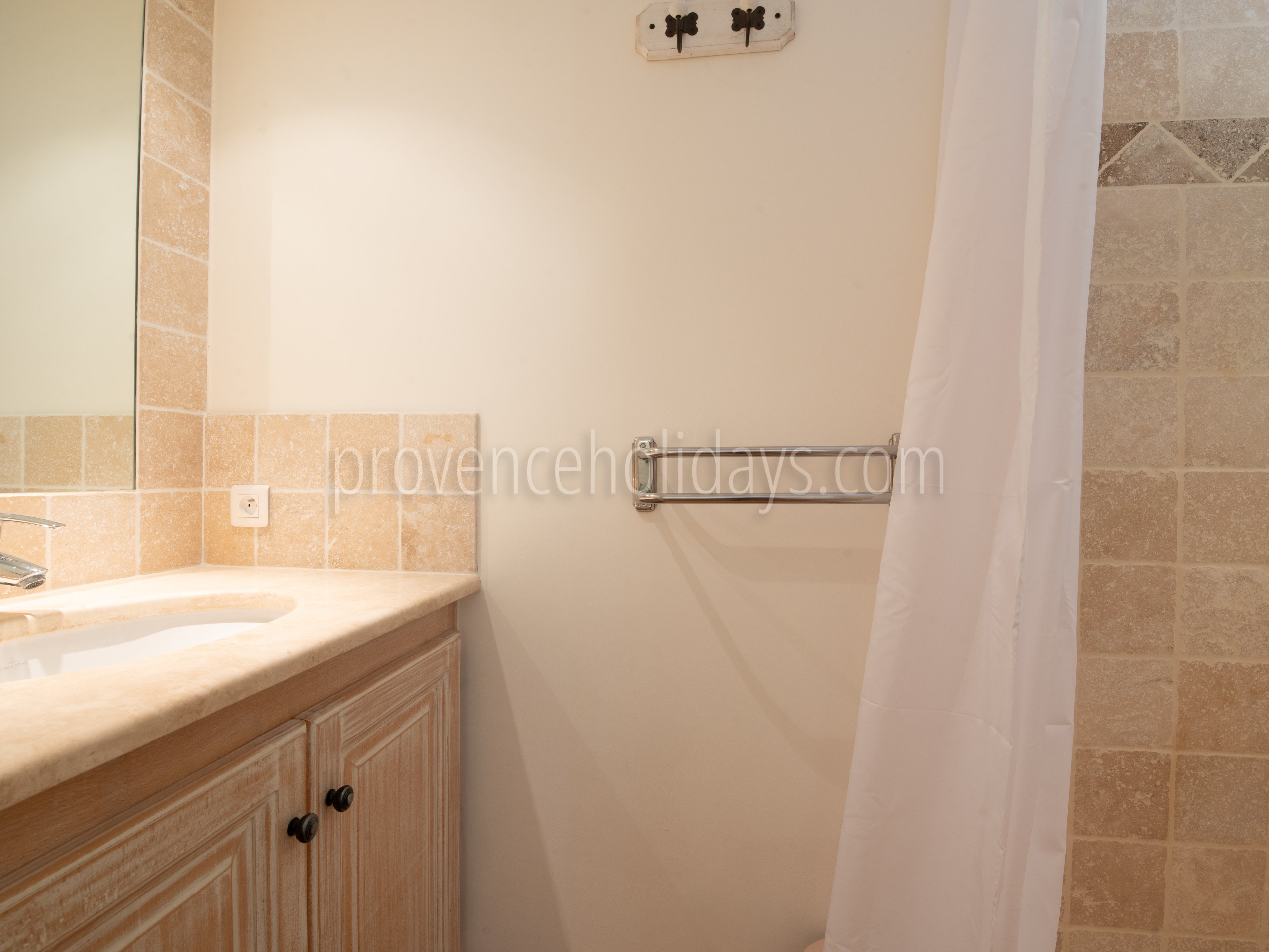 21 - Villa Poppy: Villa: Bathroom