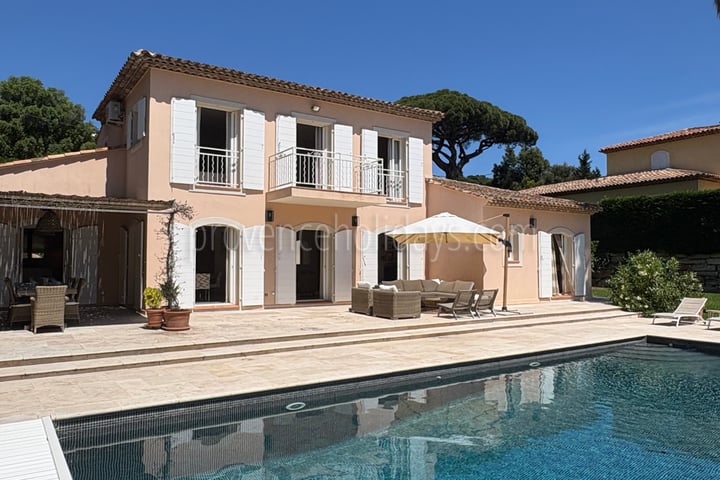 Family-owned property in the heart of the Gulf of Saint-Tropez