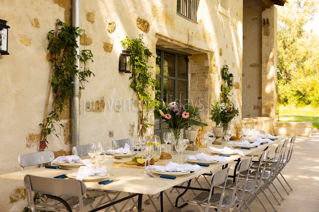 22 - Bastide Mouriès: Villa: Exterior