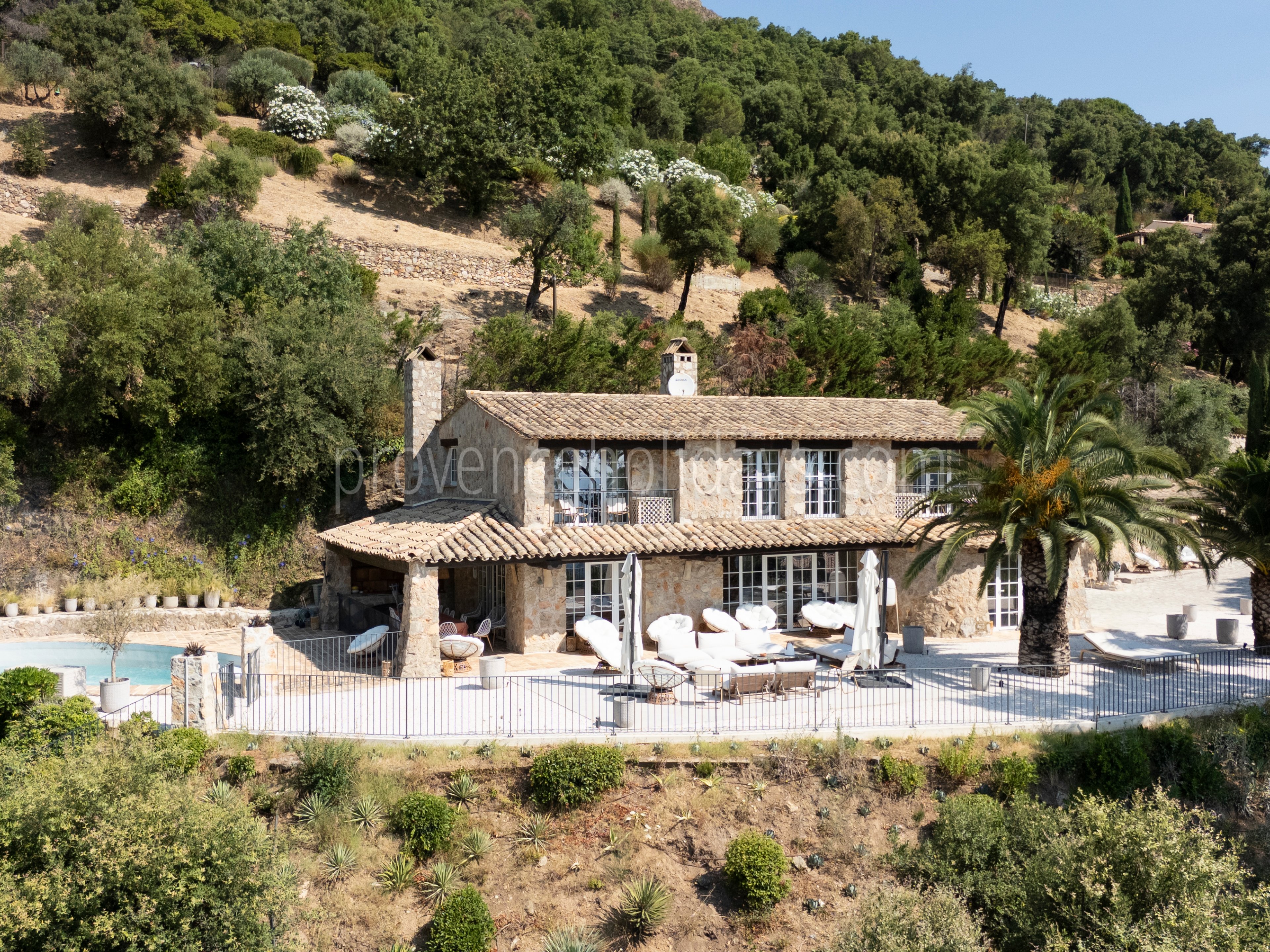 Villa Rose - -1