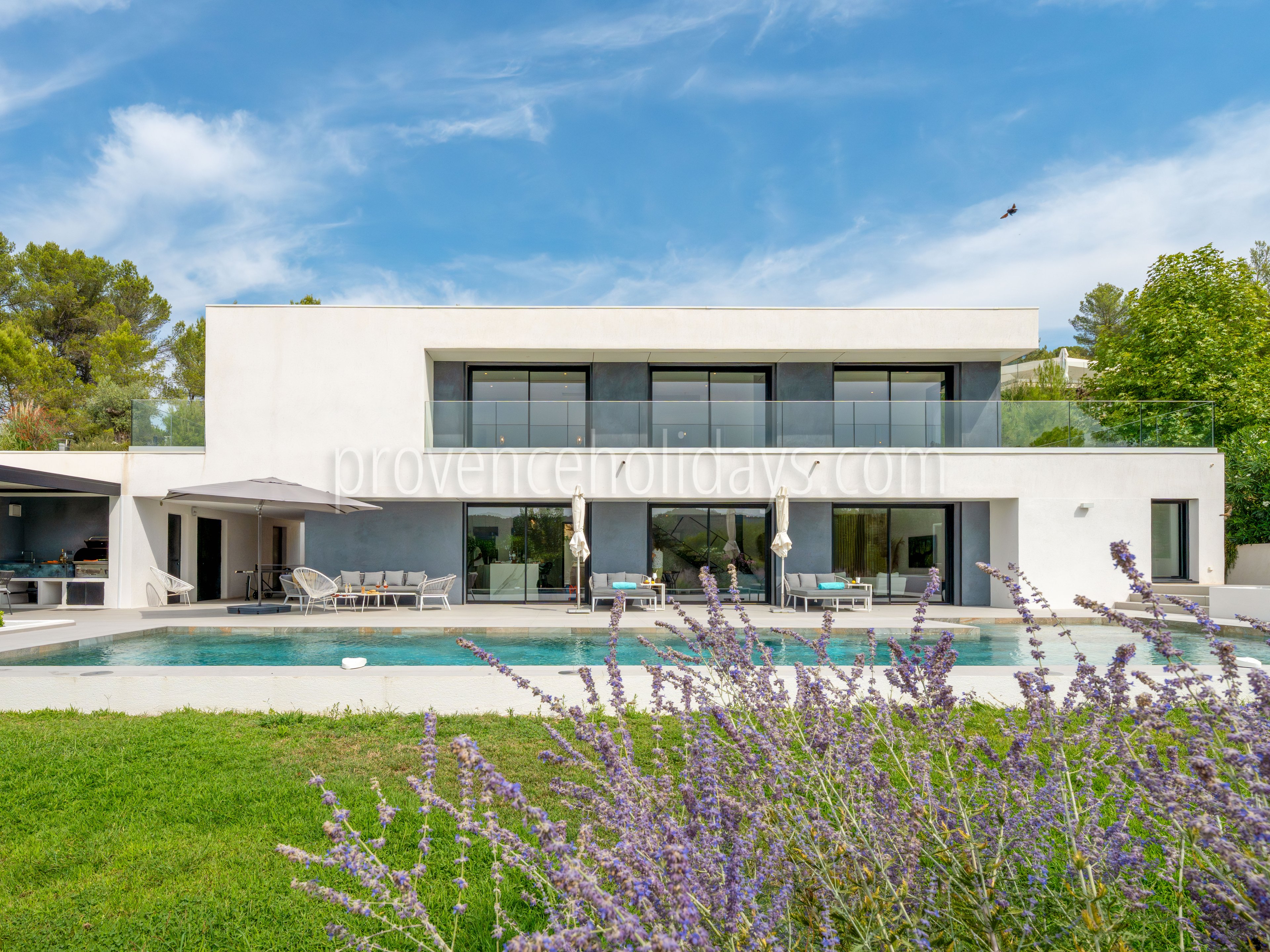 4 - Villa Calishia: Villa: Exterior
