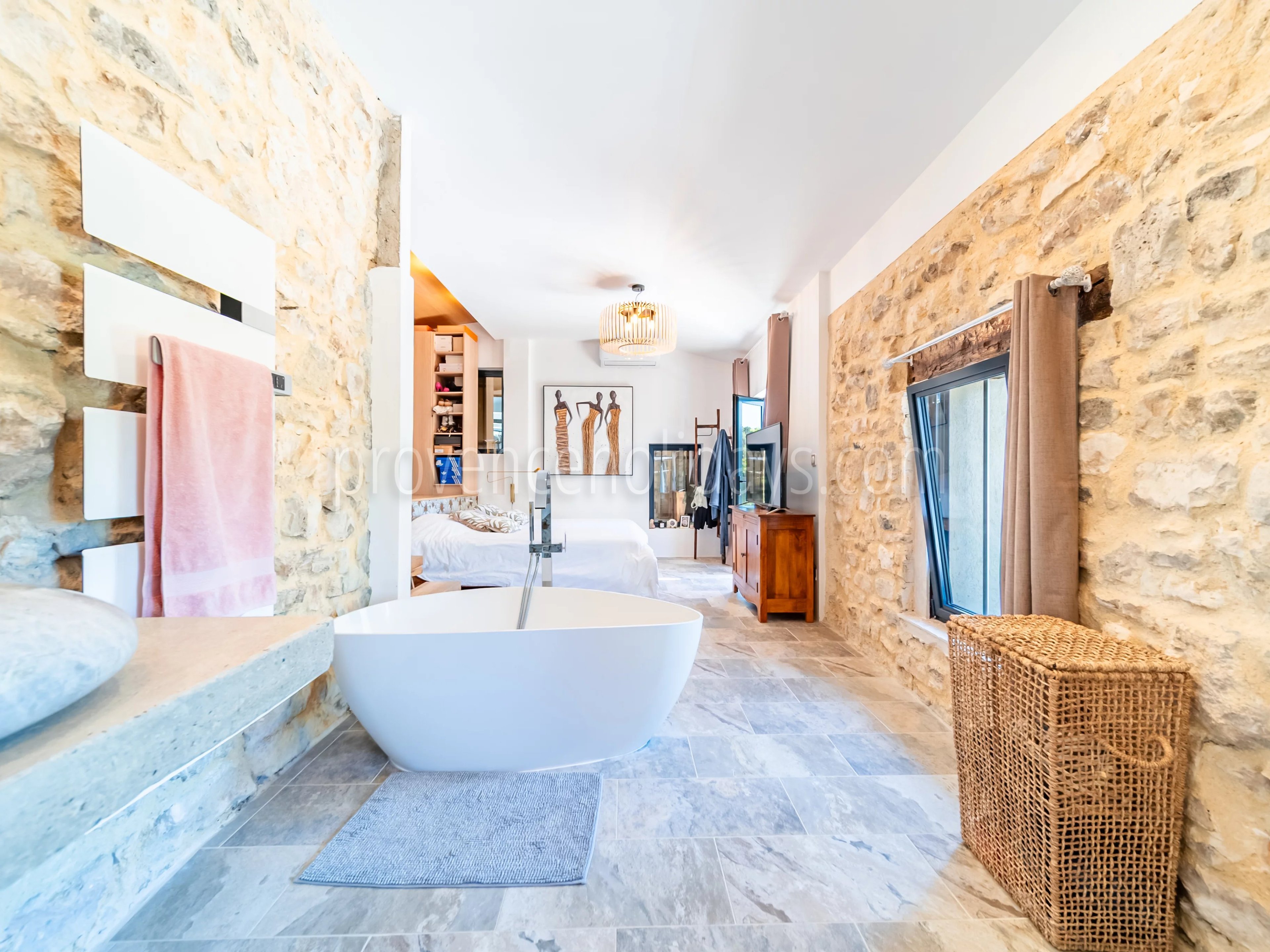 9 - Eigentijdse woning in Villes-sur-Auzon: Villa: Interior