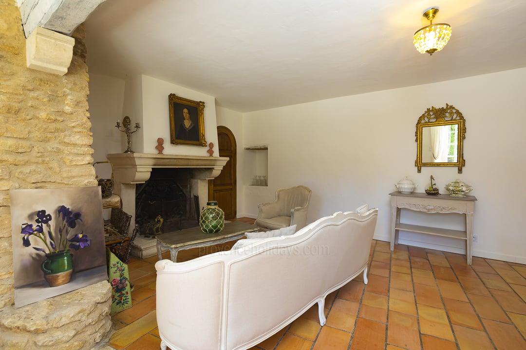 25 - Une Maison en Campagne: Villa: Interior