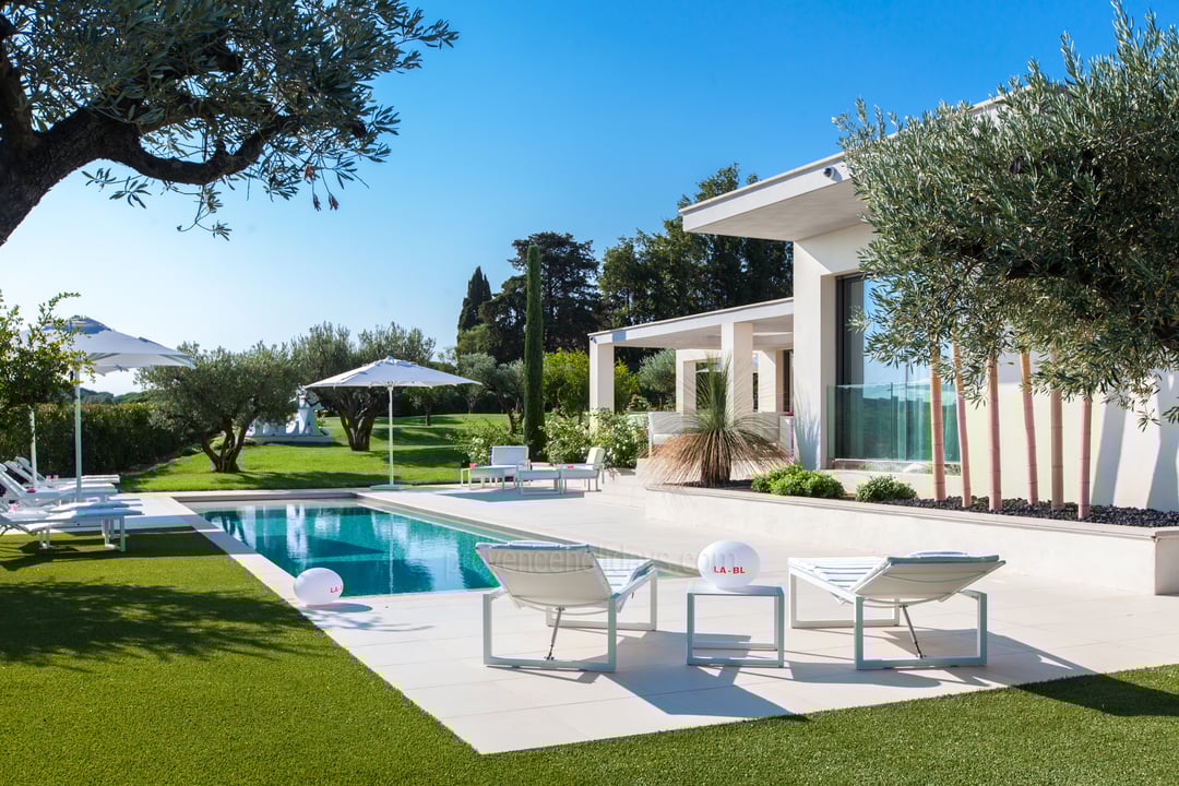 2 - Villa Passion: Villa: Pool
