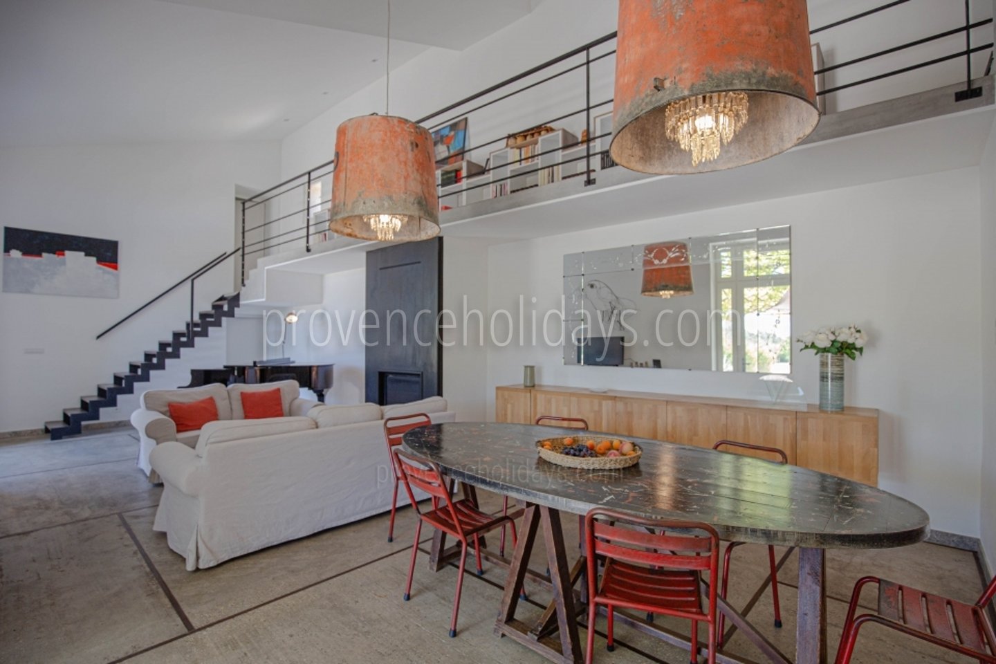 25 - Villa Beaumes: Villa: Interior