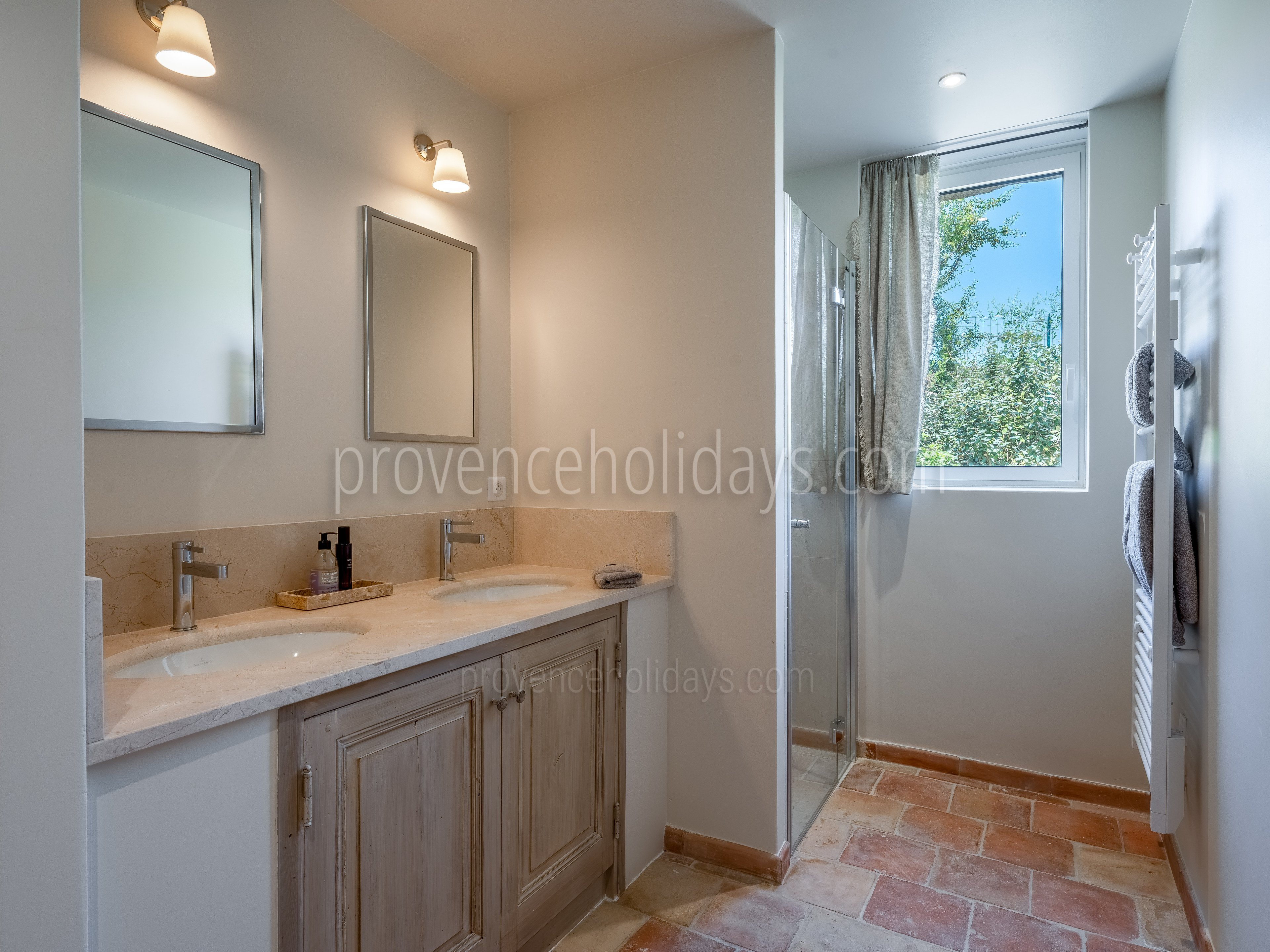 52 - Mas de Charline: Villa: Bathroom