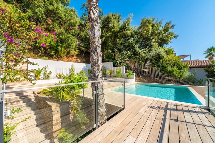 11 - Hedendaagse villa in Cavalaire-sur-Mer: Villa: Pool