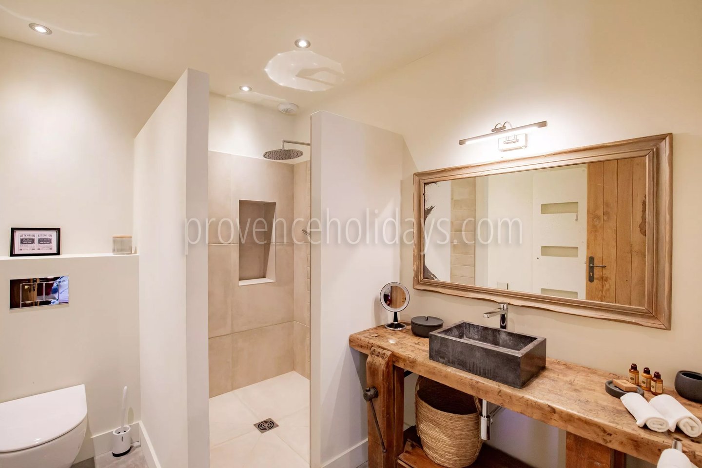 25 - Le Domaine de L\'Or Vert: Villa: Bathroom