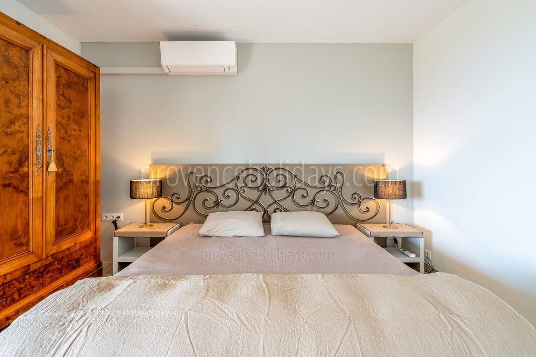 3 - Villa Saturnin: Villa: Bedroom
