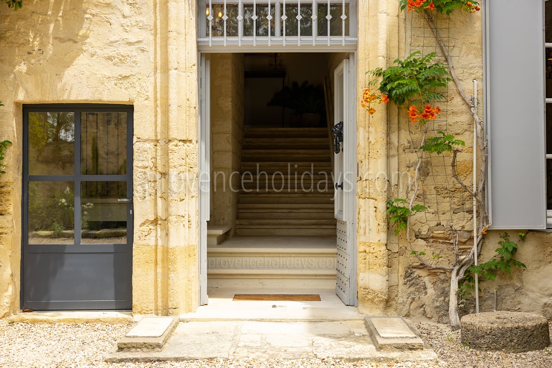 16 - La Bâtisse d\'Uzès: Villa: Exterior