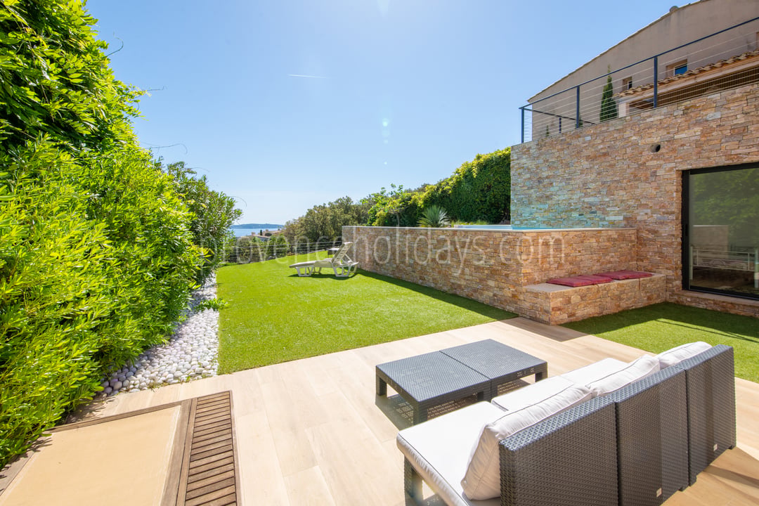 32 - Villa Baya: Villa: Exterior