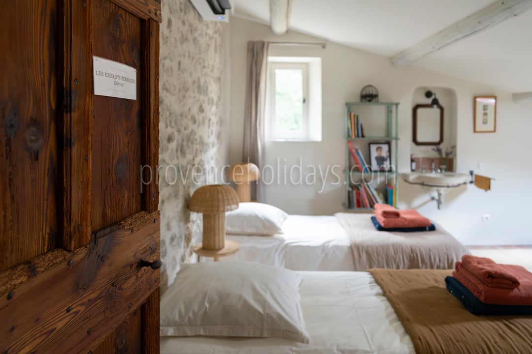 87 - La Bastide Neuve: Villa: Bedroom