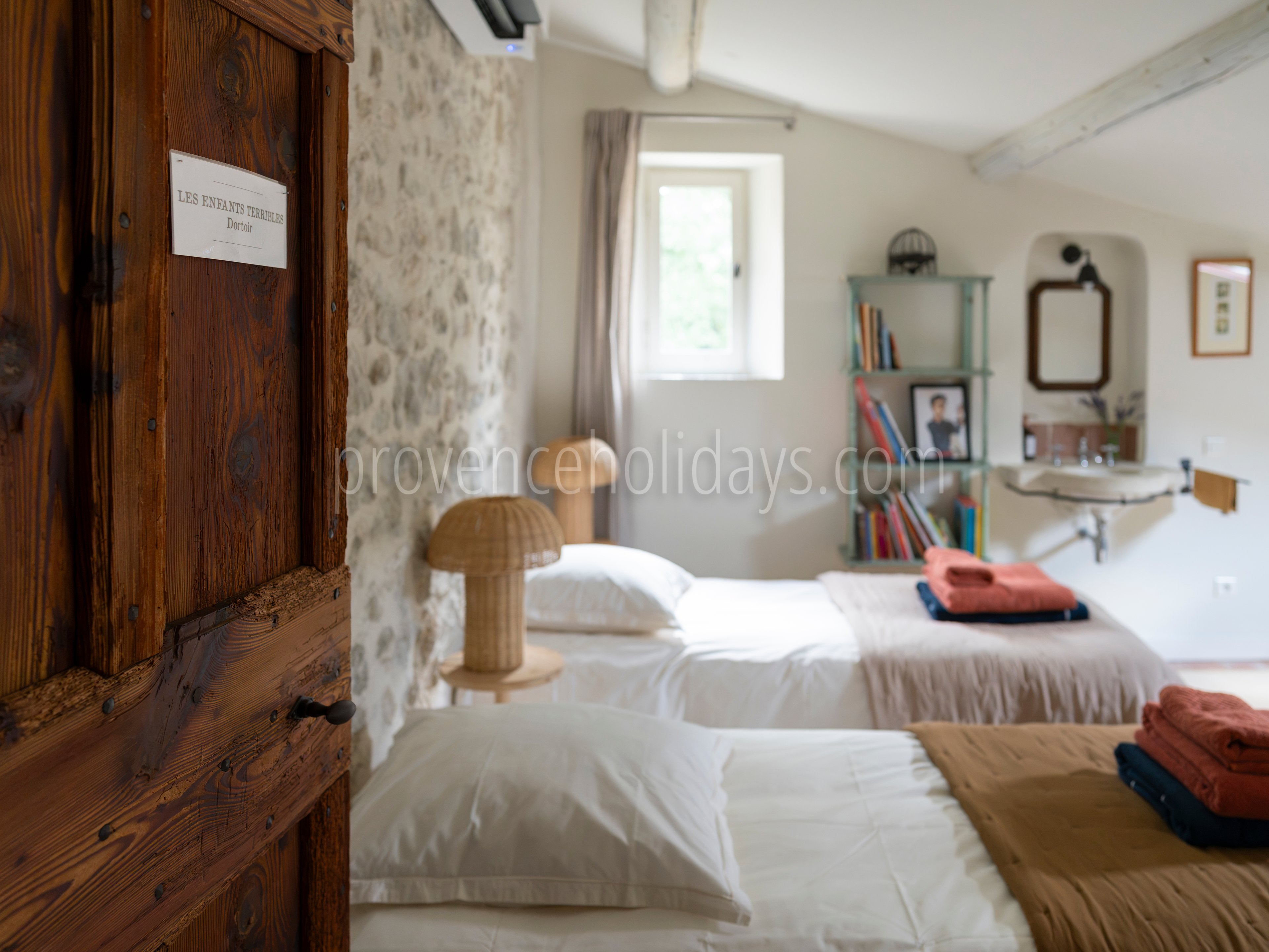 87 - La Bastide Neuve: Villa: Bedroom
