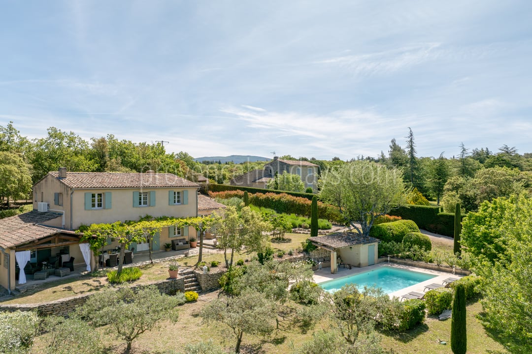 14 - Le Mas des Proles: Villa: Exterior