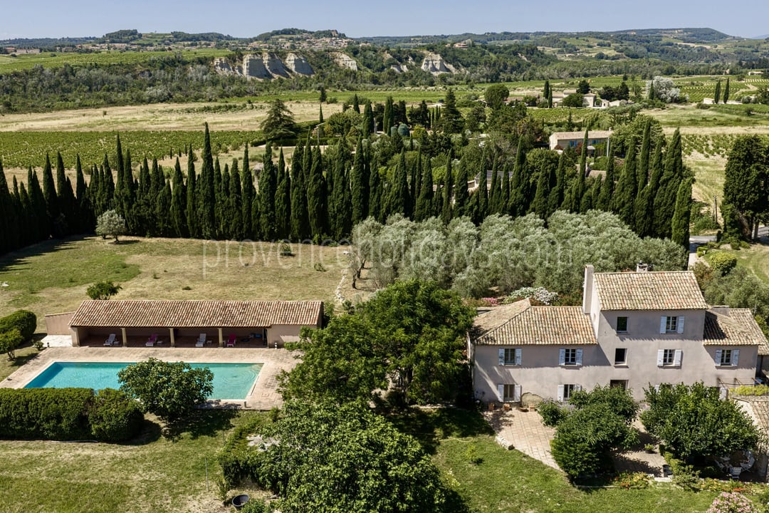 Propriété du XIXe siècle avec piscine à Séguret