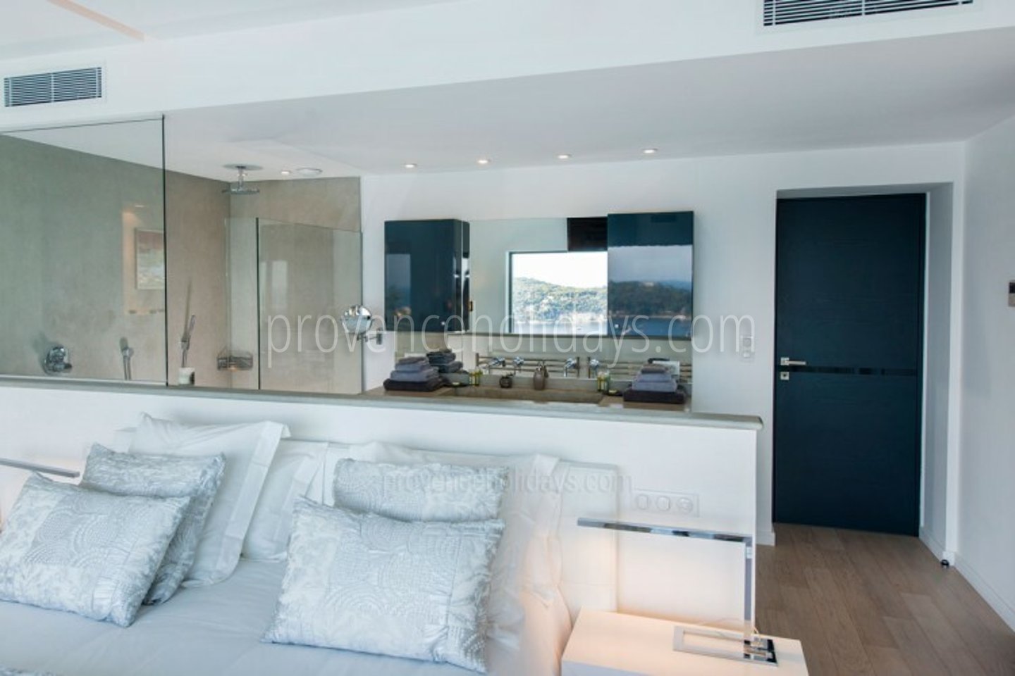 26 - Villa Marine: Villa: Bedroom