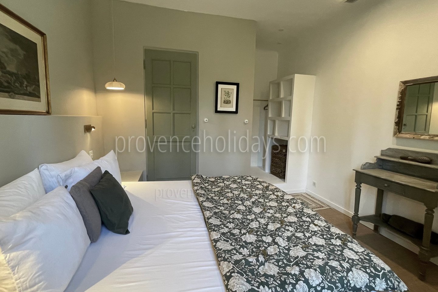 33 - Le Mas des Figues: Villa: Bedroom