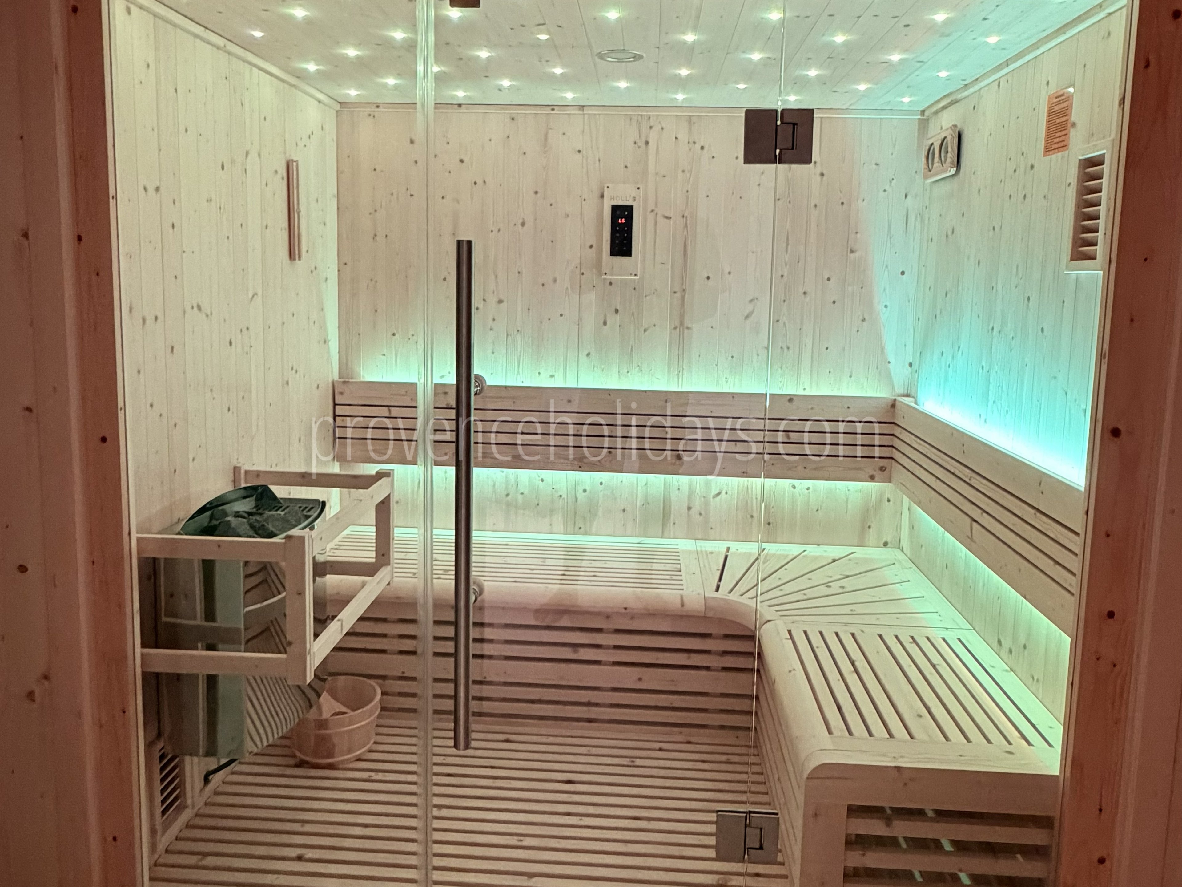 51 - Le Loup des Alpilles: Villa: Interior