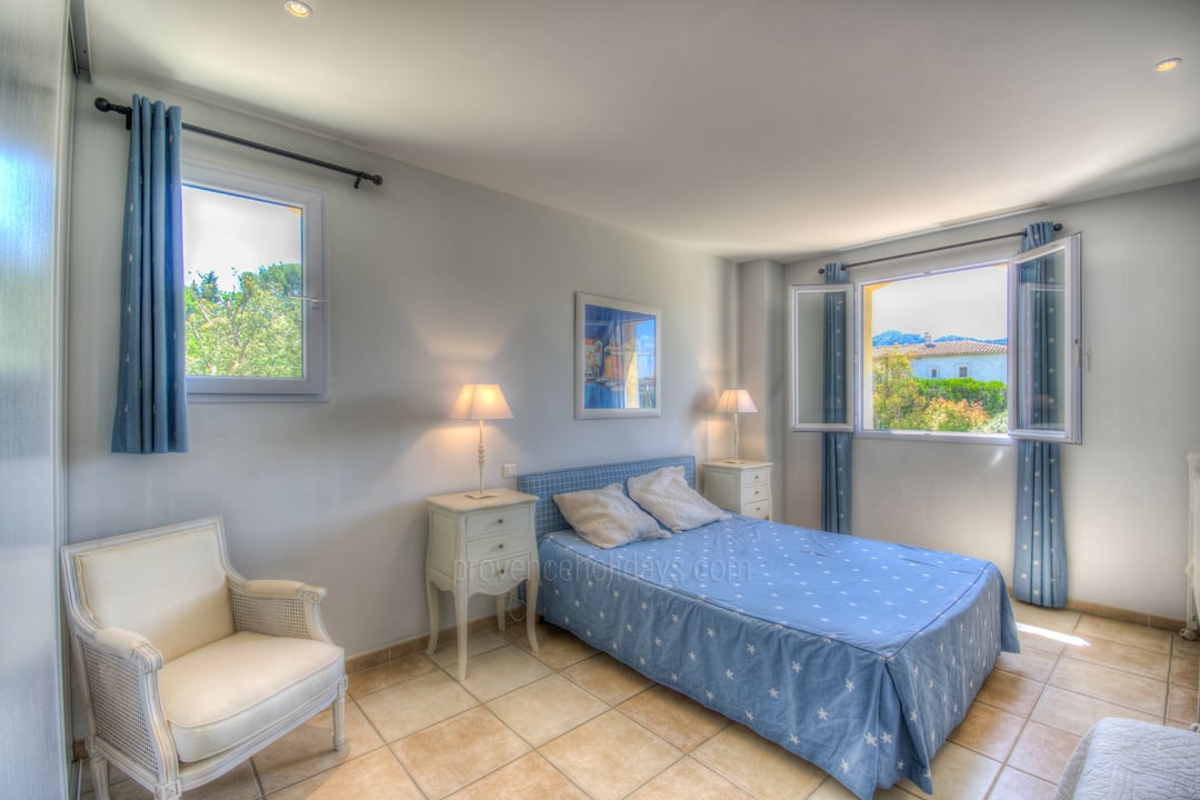18 - Chez Alare: Villa: Bedroom