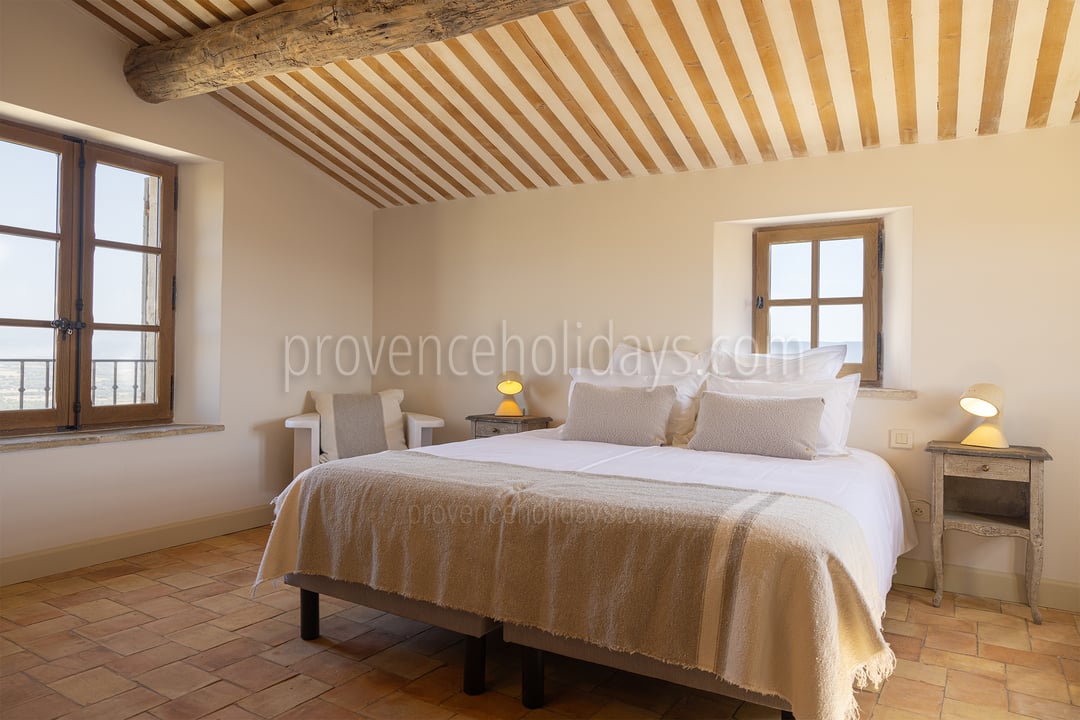 3 - Mas du Rocher: Villa: Bedroom
