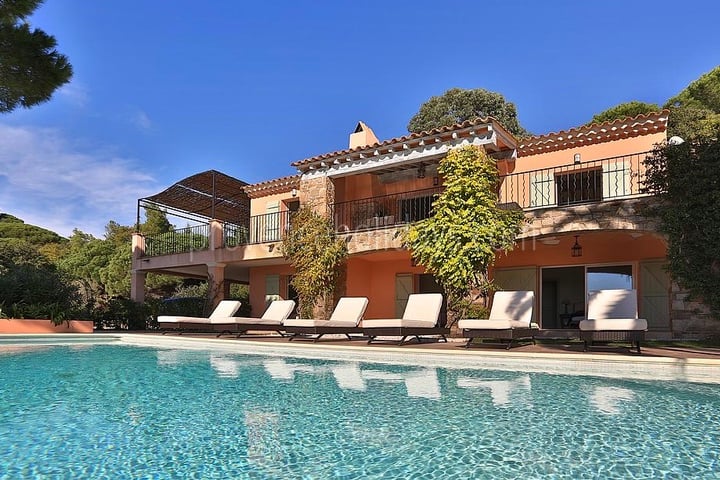 Stylish Villa with Air Conditioning in La Croix-Valmer