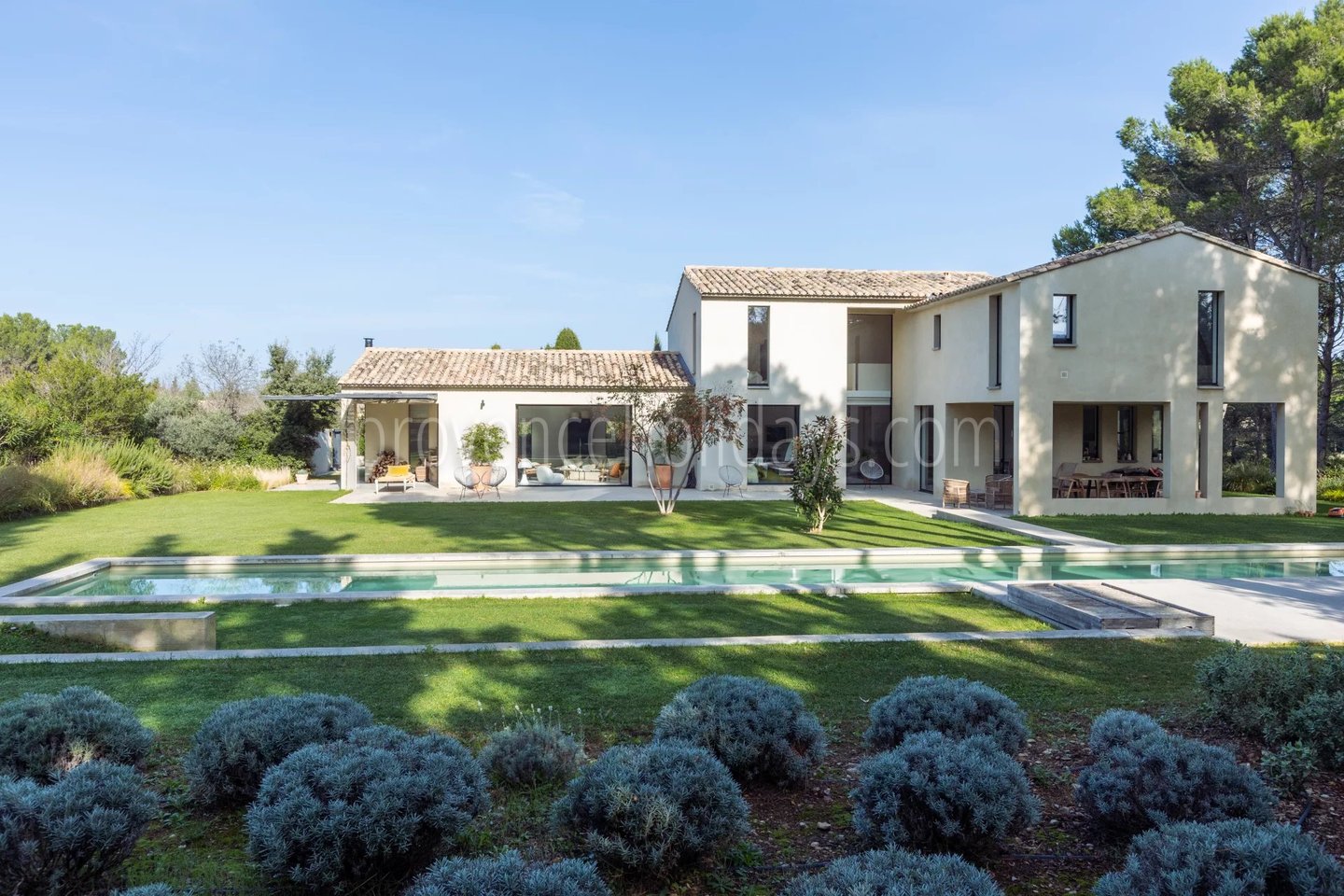 1 - Quiet house in Eygalières: Villa: Exterior