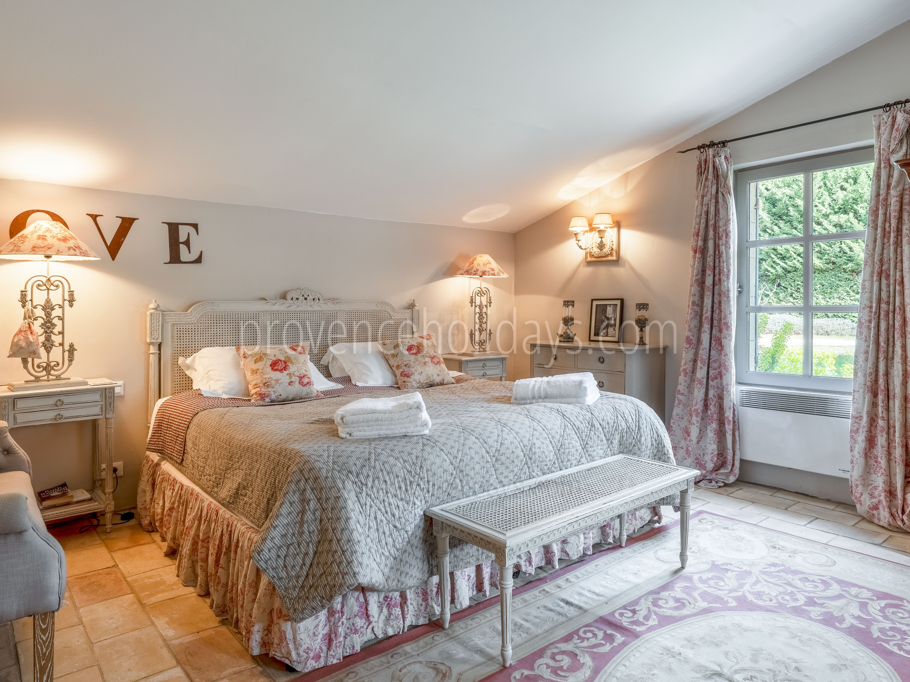 24 - Maison Paradou: Villa: Bedroom
