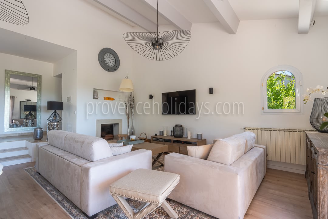 32 - La Pinède: Villa: Interior