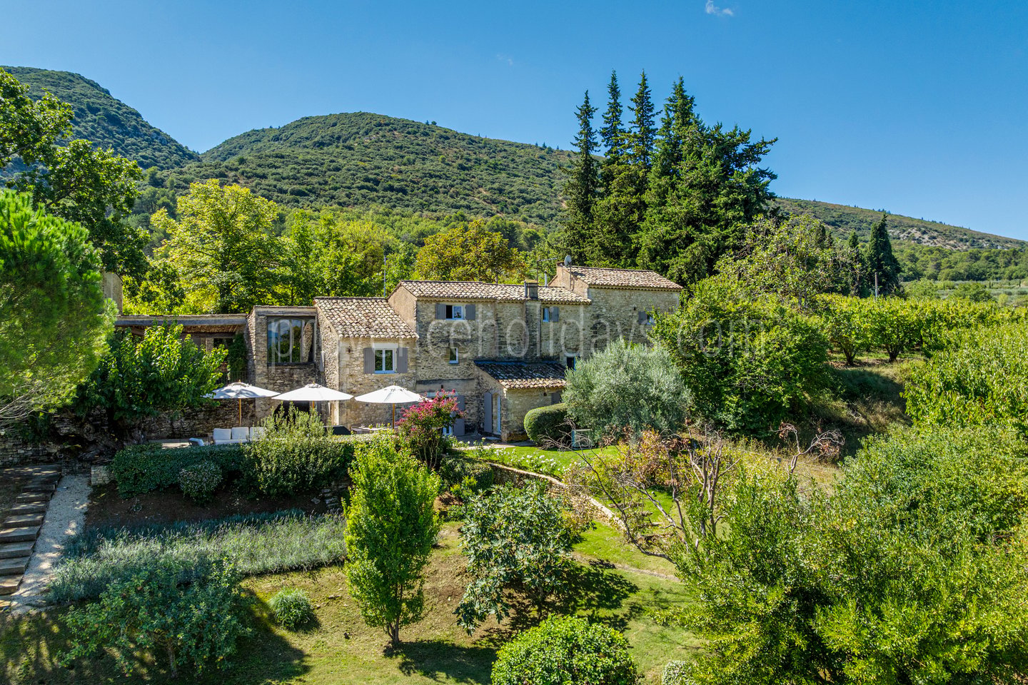 8 - Domaine des Pierres: Villa: Exterior