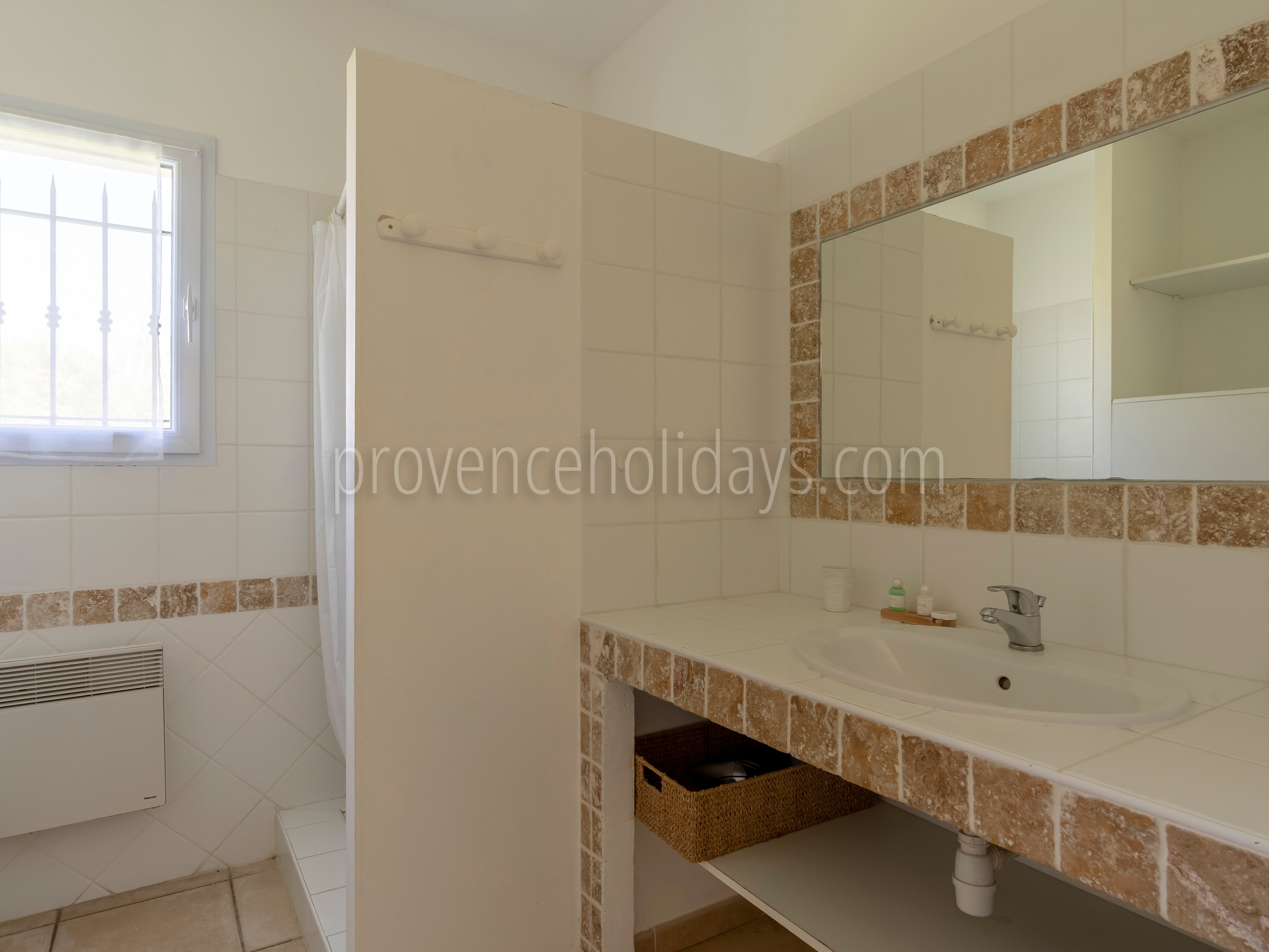 26 - Chez Alare: Villa: Bathroom