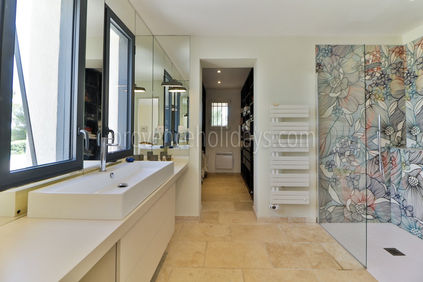 7 - Villa Doreen: Villa: Bathroom