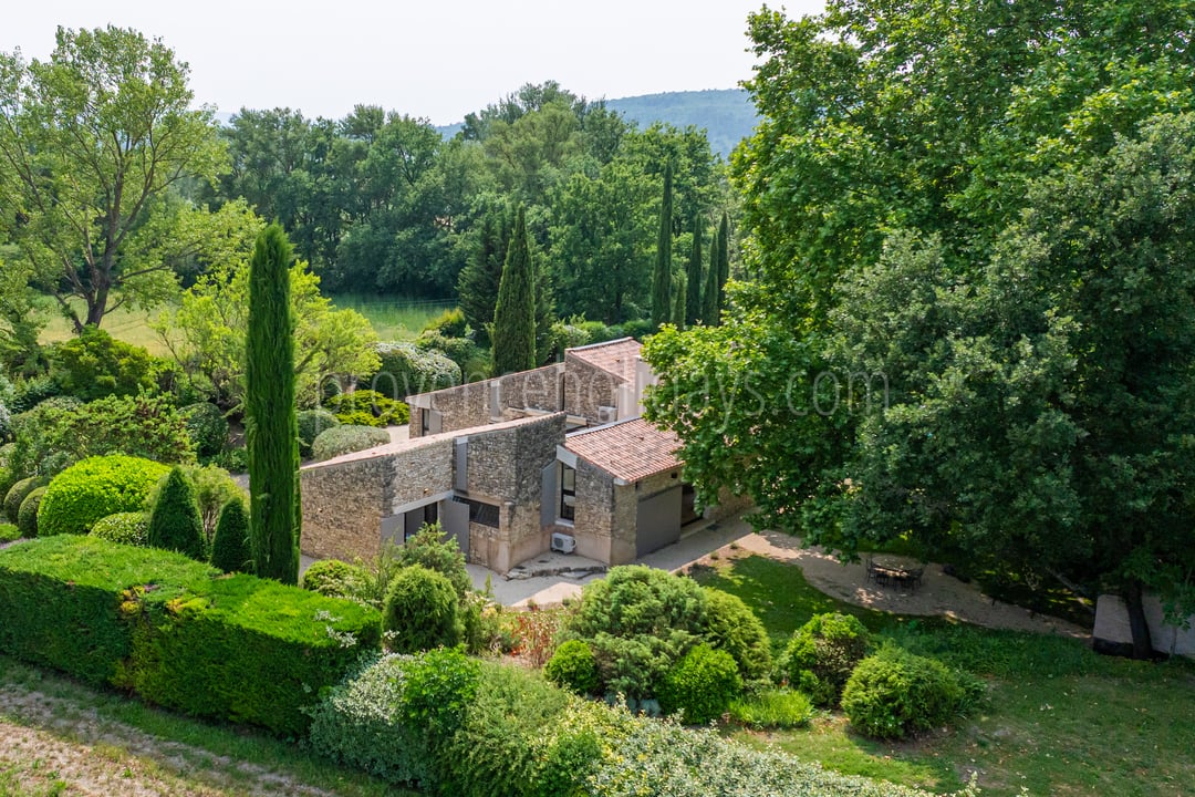 61 - Mas de la Rivière Secrète: Villa: Exterior