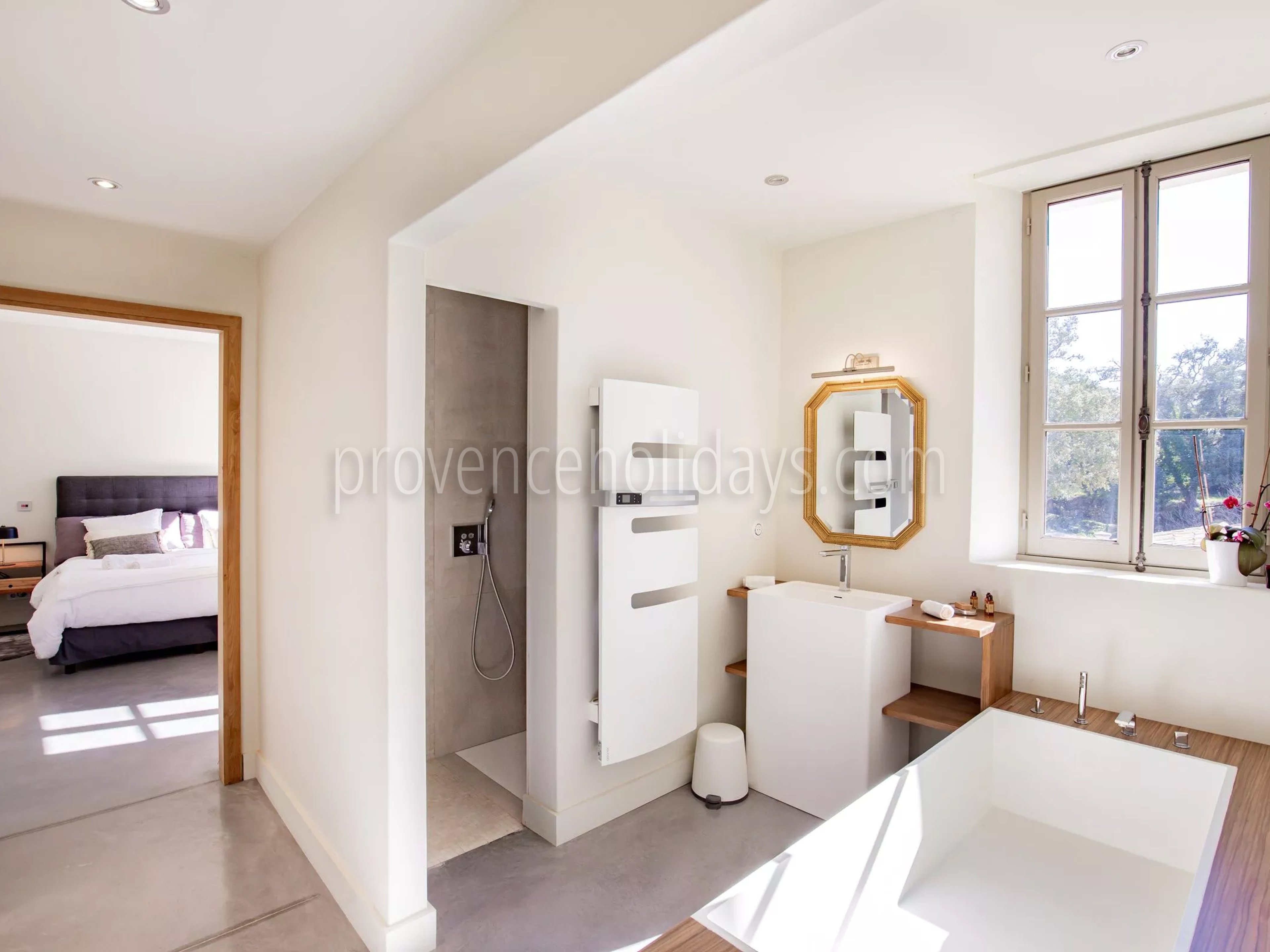 33 - Le Domaine de L\'Or Vert: Villa: Bathroom